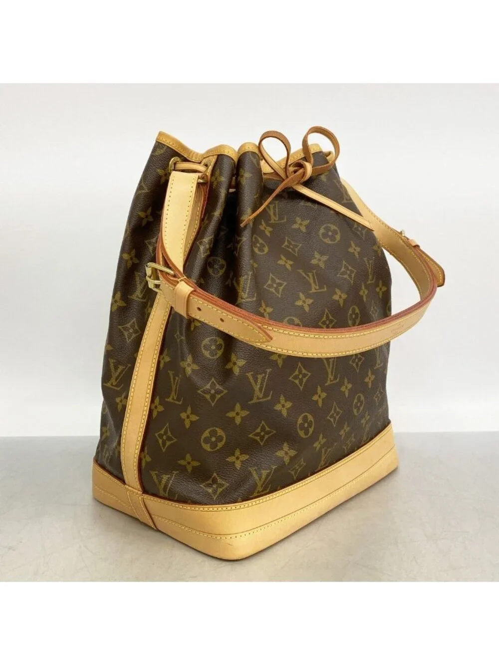 Louis Vuitton Shoulder Bag Monogram Noe Brown